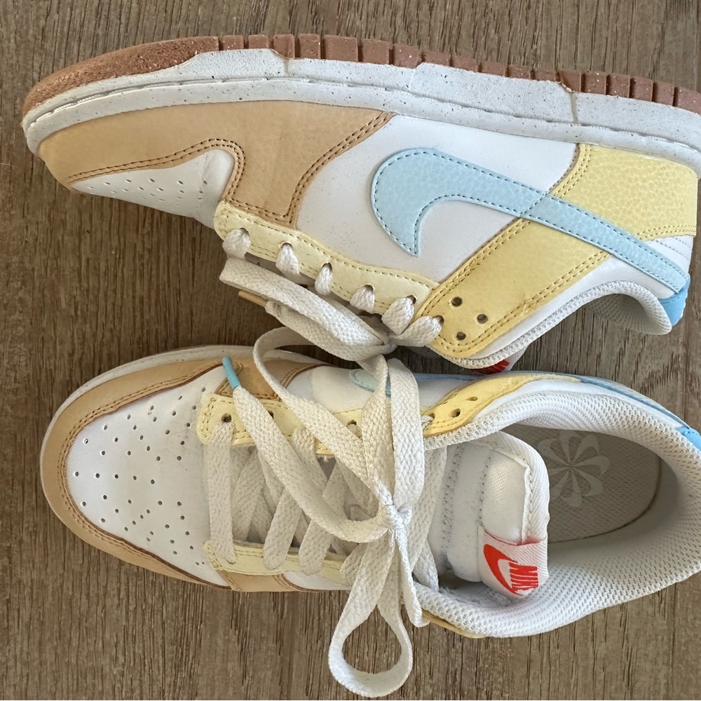Nike Dunks Low - women’s 6